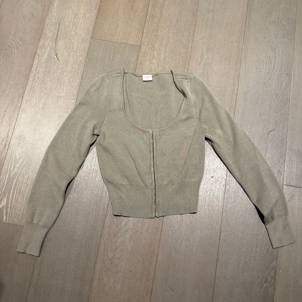 Abercrombie & Fitch Knit Sweater in moss, size M
